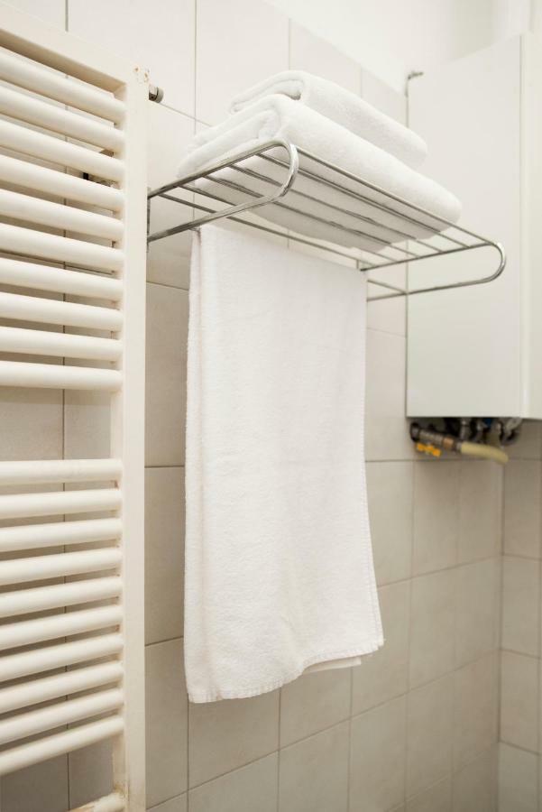 Tourist House Bologna - Fringe - Self Check-In Apartamento Exterior foto