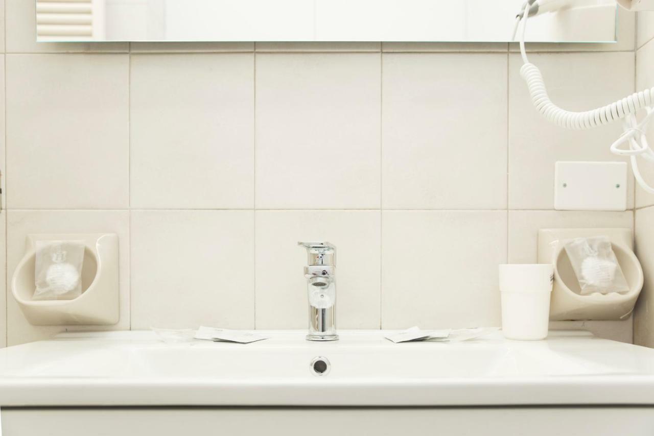Tourist House Bologna - Fringe - Self Check-In Apartamento Exterior foto